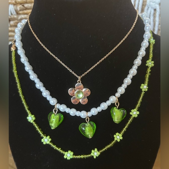 Urban Outfitters Bundle of Green Layering Necklace Set - Picture 2 of 9